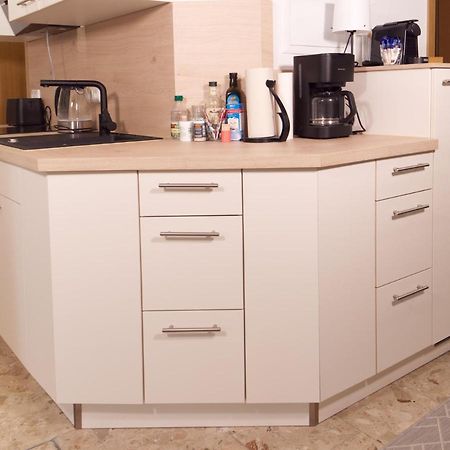 Bohnapartments Elisa - Wohlfuehlapartment Mit 2 Gratis Parkplaetzen Und 3 Schlafzimmern - Wlan - Vollausstattung エアフルト エクステリア 写真