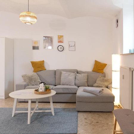 Bohnapartments Elisa - Wohlfuehlapartment Mit 2 Gratis Parkplaetzen Und 3 Schlafzimmern - Wlan - Vollausstattung エアフルト エクステリア 写真