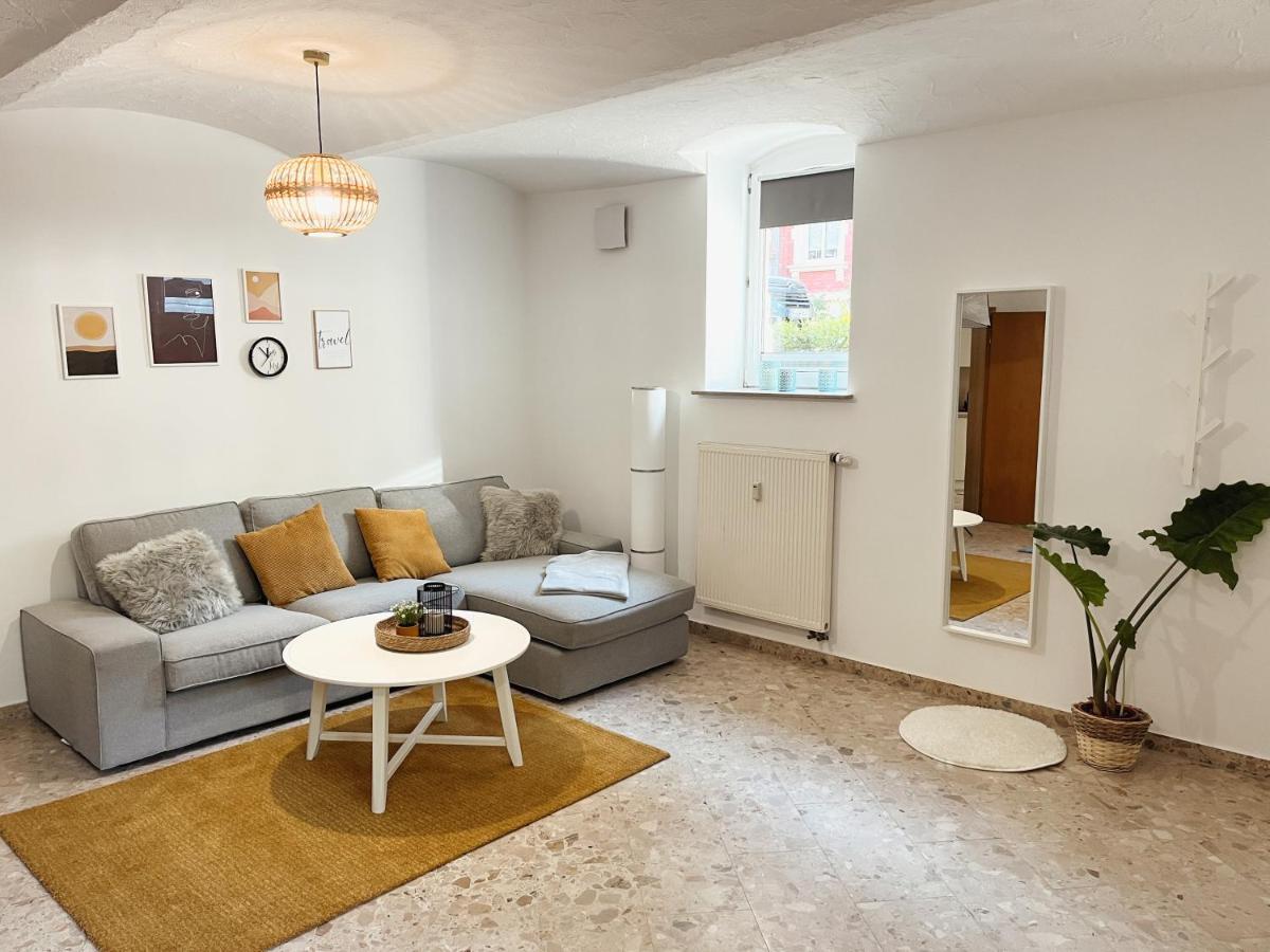 Bohnapartments Elisa - Wohlfuehlapartment Mit 2 Gratis Parkplaetzen Und 3 Schlafzimmern - Wlan - Vollausstattung エアフルト エクステリア 写真
