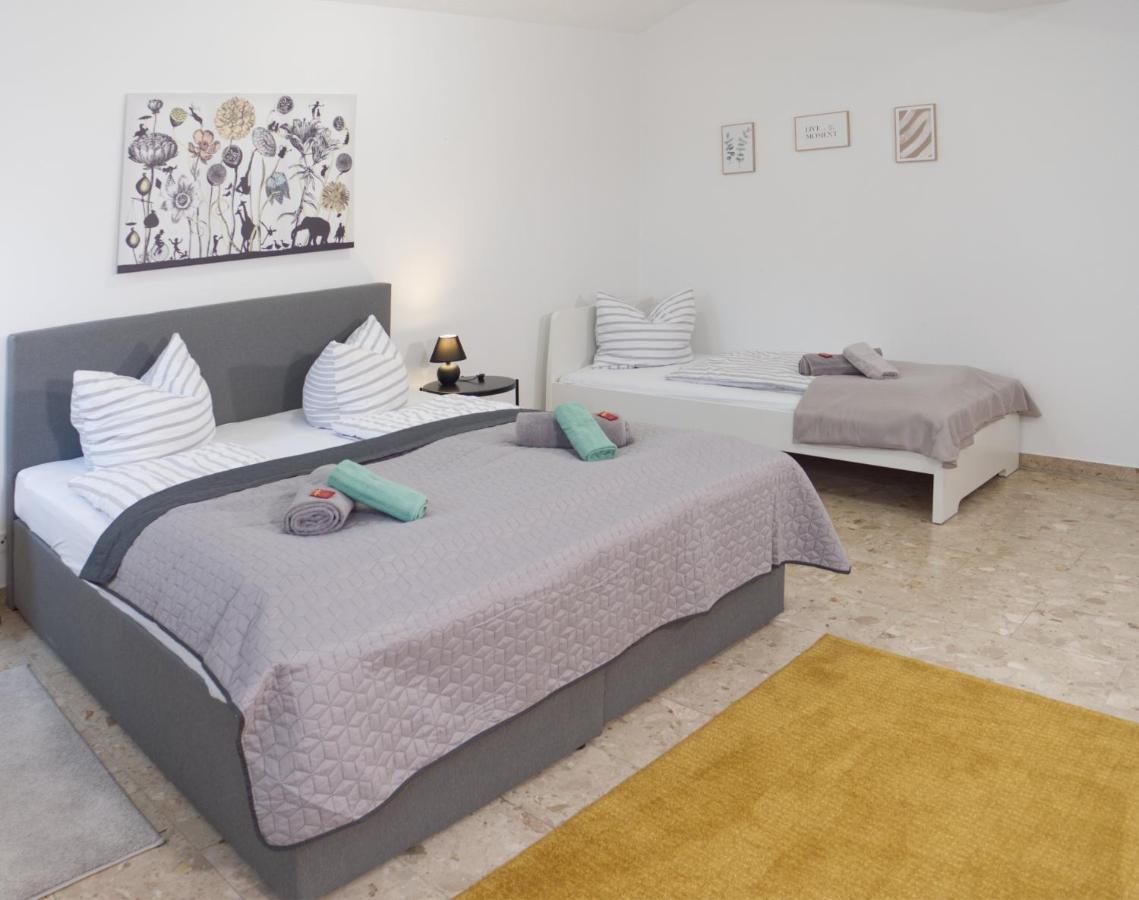 Bohnapartments Elisa - Wohlfuehlapartment Mit 2 Gratis Parkplaetzen Und 3 Schlafzimmern - Wlan - Vollausstattung エアフルト エクステリア 写真