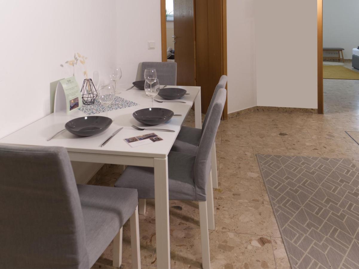 Bohnapartments Elisa - Wohlfuehlapartment Mit 2 Gratis Parkplaetzen Und 3 Schlafzimmern - Wlan - Vollausstattung エアフルト エクステリア 写真