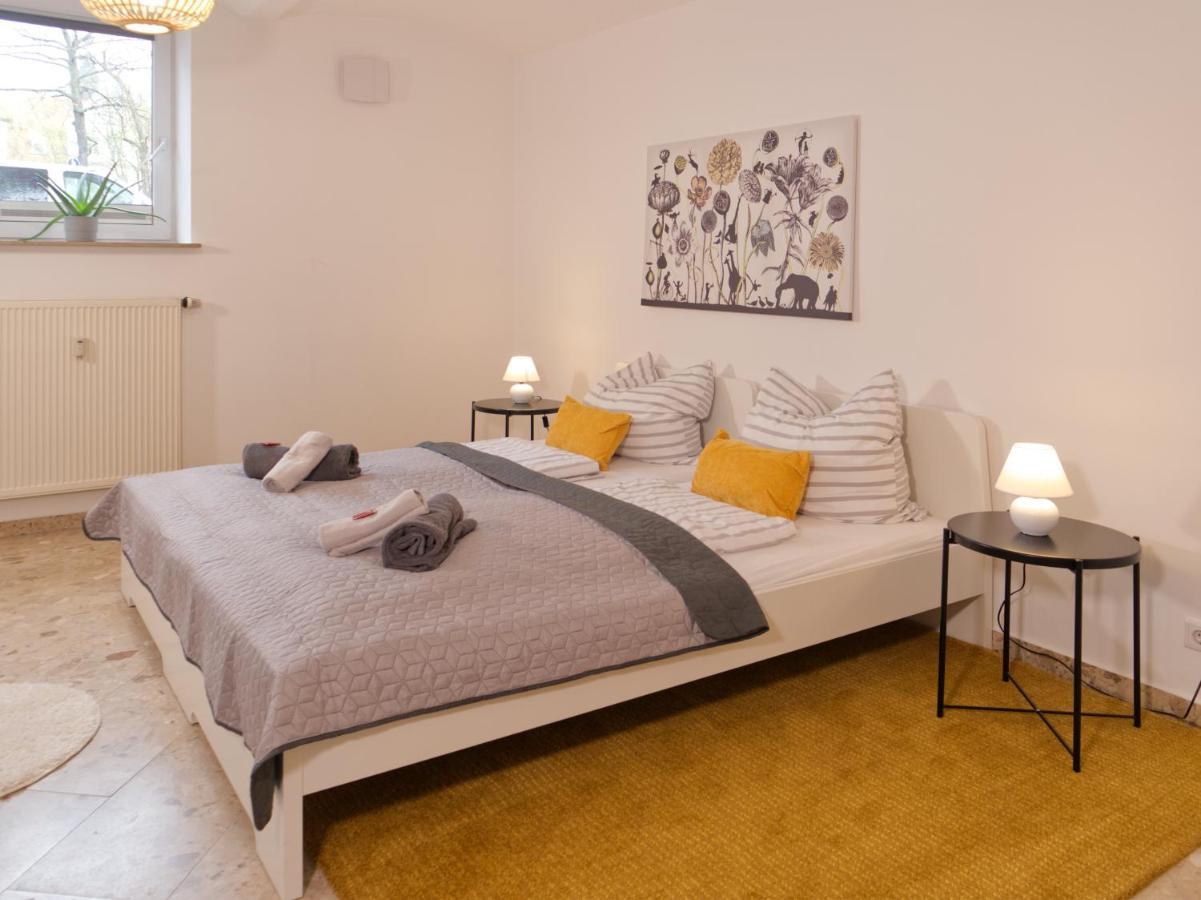 Bohnapartments Elisa - Wohlfuehlapartment Mit 2 Gratis Parkplaetzen Und 3 Schlafzimmern - Wlan - Vollausstattung エアフルト エクステリア 写真